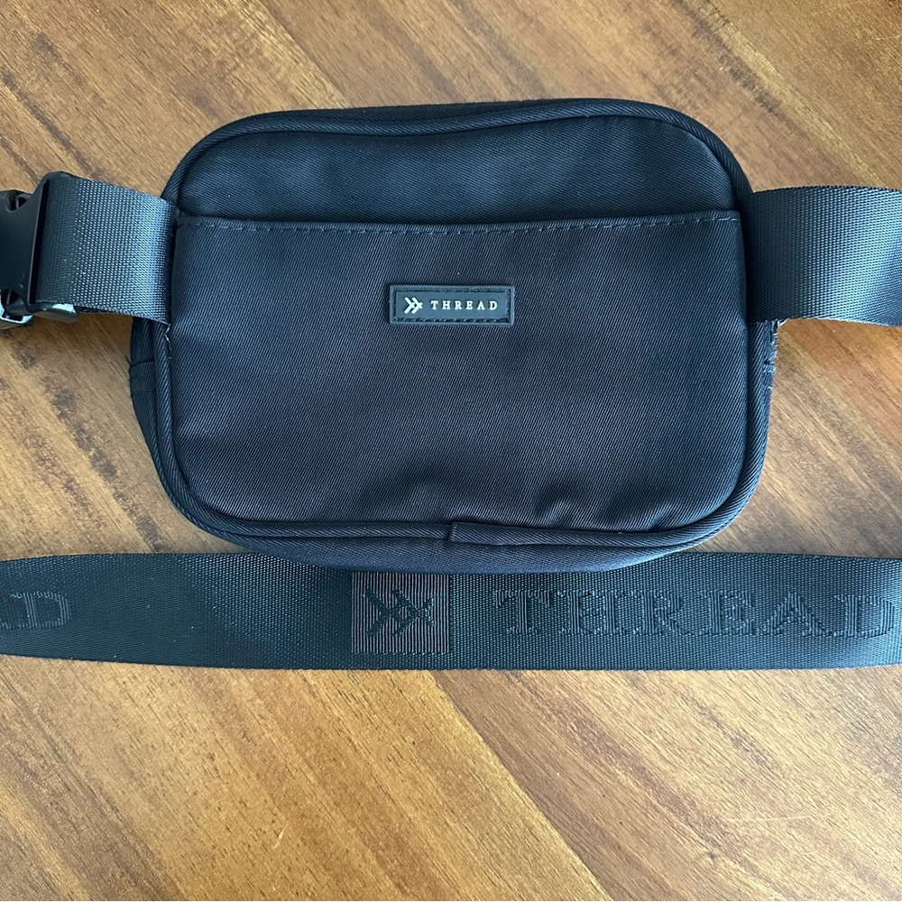 Thread® | Black Belt Bag - Picture 2 of 7